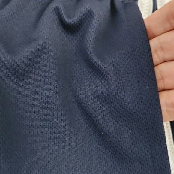 Adidas regular fit coupe standard shorts, size small (8) - Picture 7 of 16